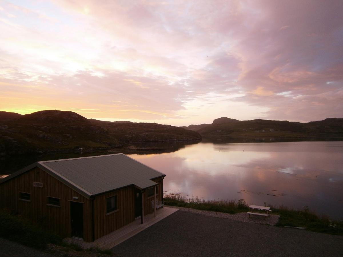Otter Bunkhouse Hostel Cairisiadar Екстериор снимка